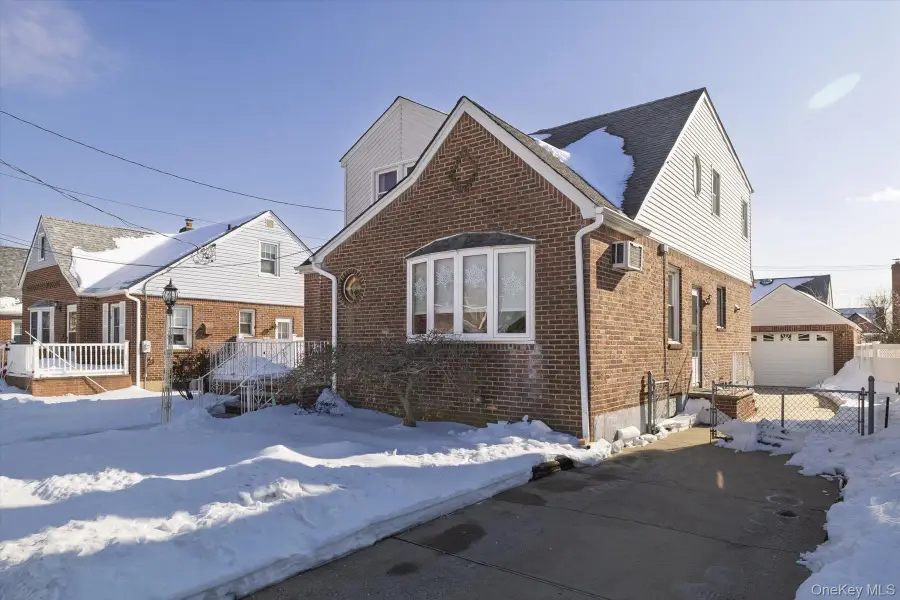 1065 Russell Street, Franklin Square, NY 11010 - Image #3