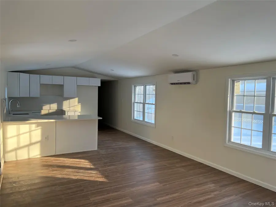 1 Walnut Park Lane, Milton, NY 12547 - #2