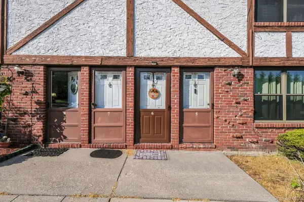 6 Bailey #6, Middle Island, NY 11953