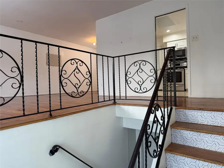 11 Mel Court, Bay Shore, NY 11706 - #3