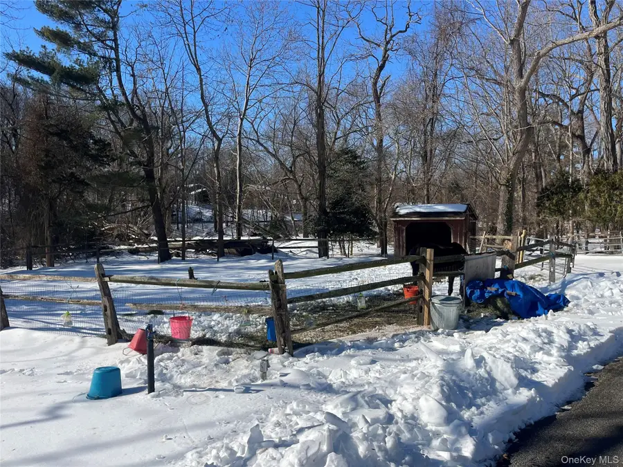 6 Callahan Road, Fort Salonga, NY 11768 - #3