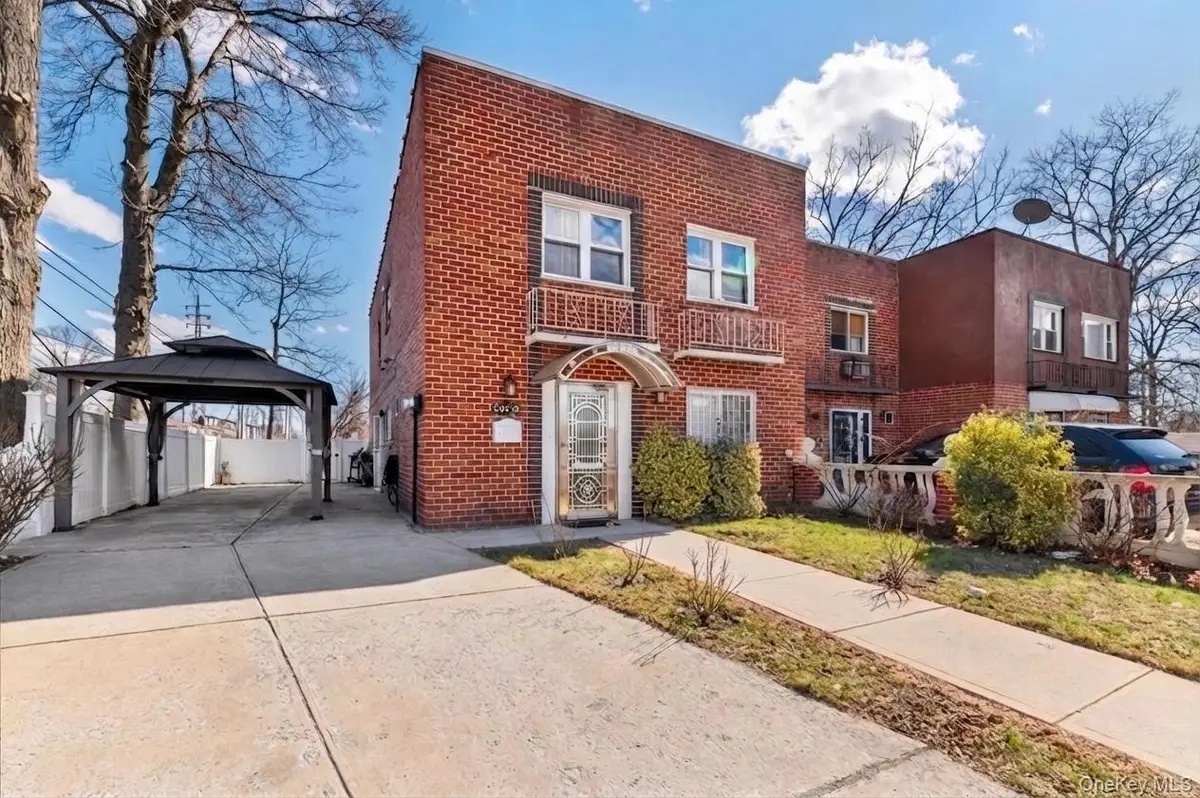 218-52 138th Road, Laurelton, NY 11413 - #1