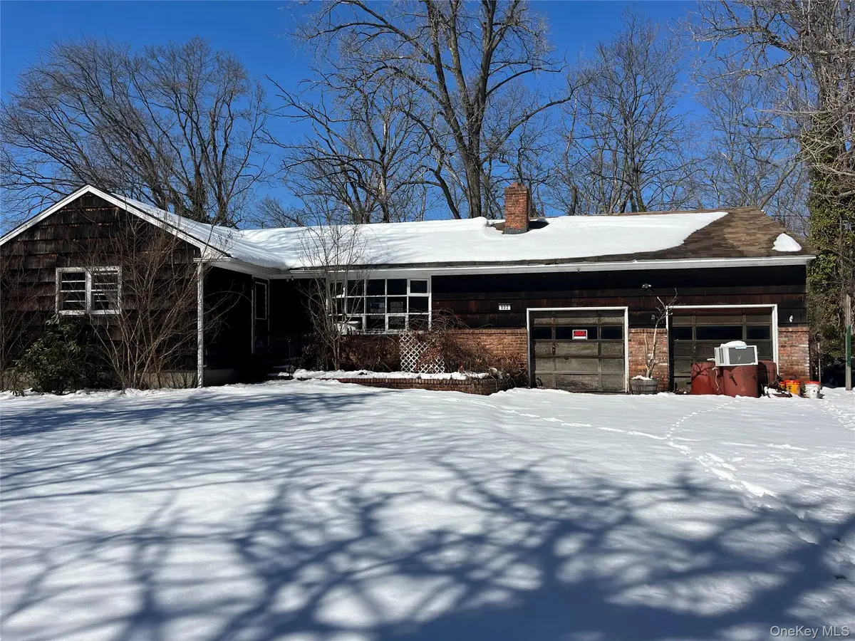 802 Tooker Avenue, West Babylon, NY 11704 - #1