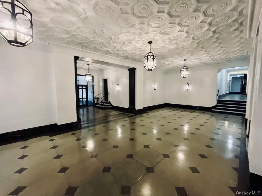 2199 Holland Avenue #3E, Bronx, NY 10462 - #2