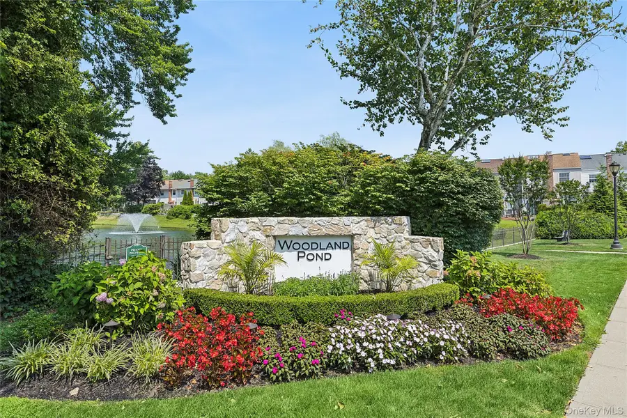 137 Woodlake Drive W, Woodbury, NY 11797 - #2