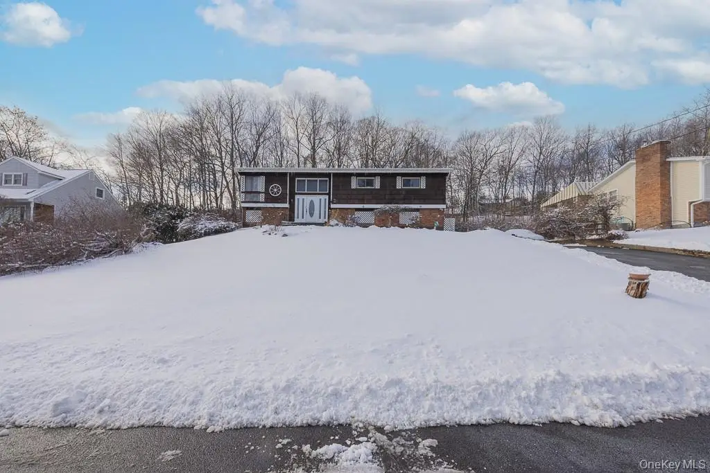 75 Tennyson Drive, Nanuet, NY 10954 - Image #1