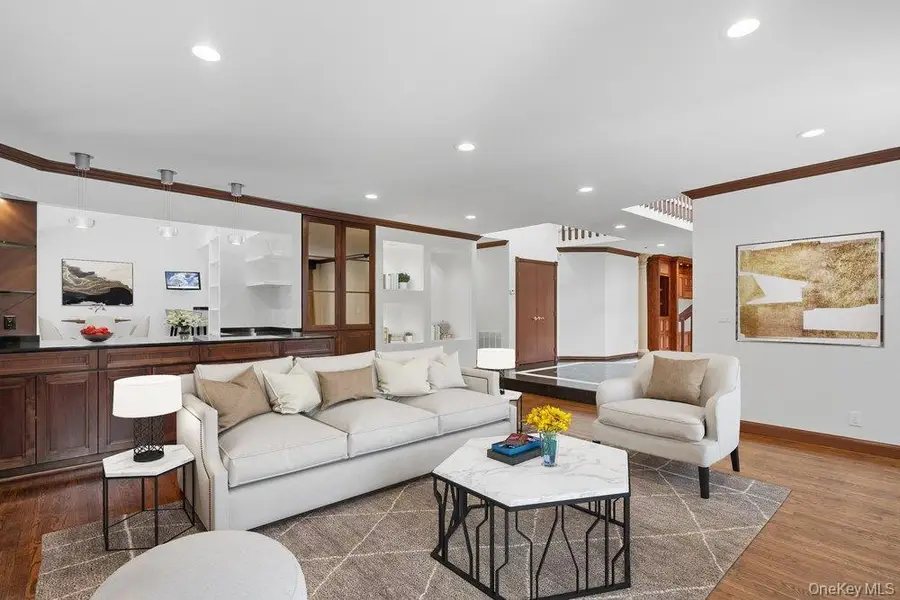 43 Hunt Drive, Jericho, NY 11753 - Image #2