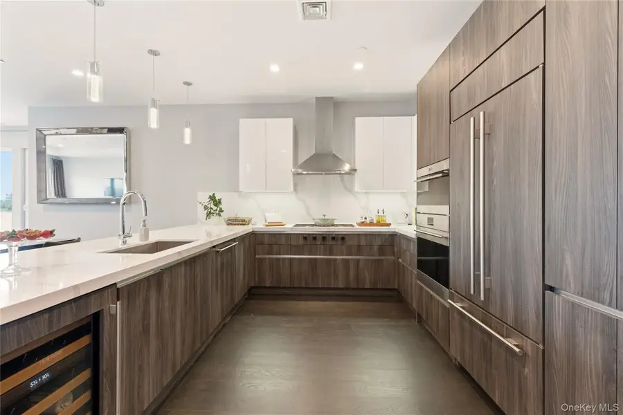 10 Shore Road #300, Glenwood Landing, NY 11547 - Image #3