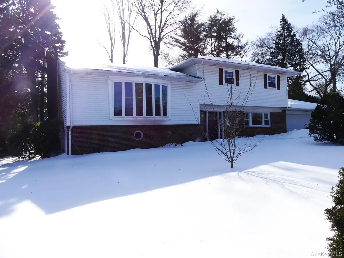 84 Palmer Avenue, Scarsdale, NY 10583 - Image #1