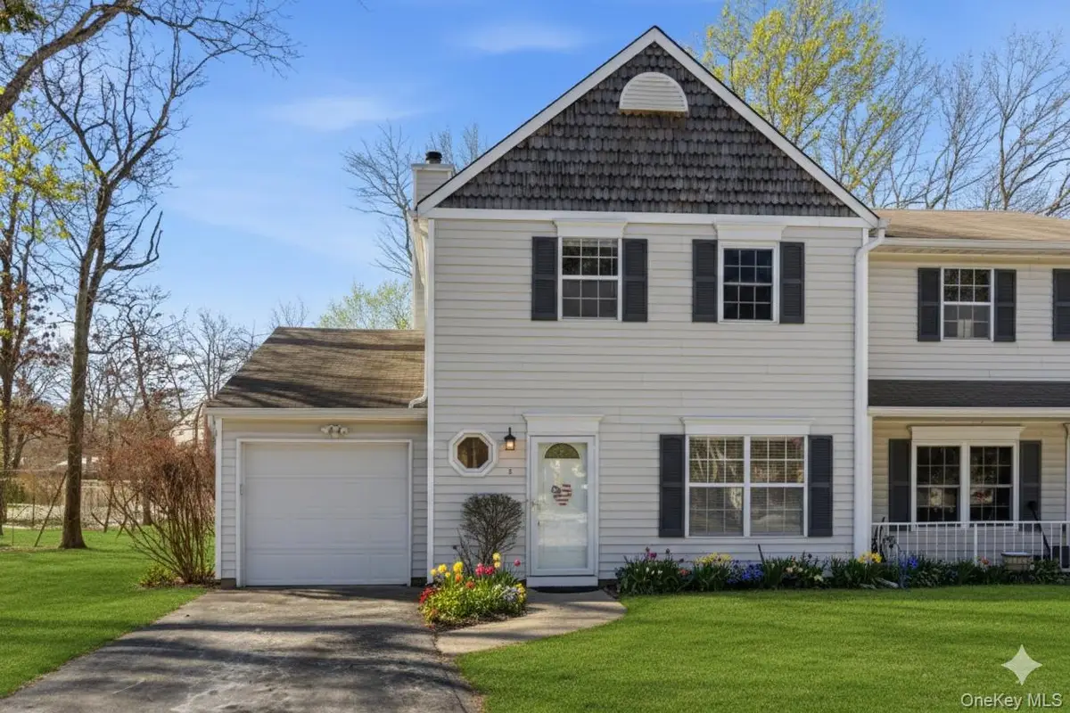 5 Deer Path, Coram, NY 11727 - #1