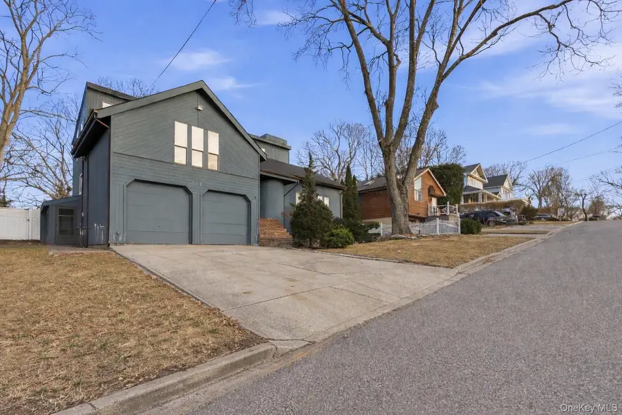 115 Cypress Drive, Kings Park, NY 11754 - Image #2