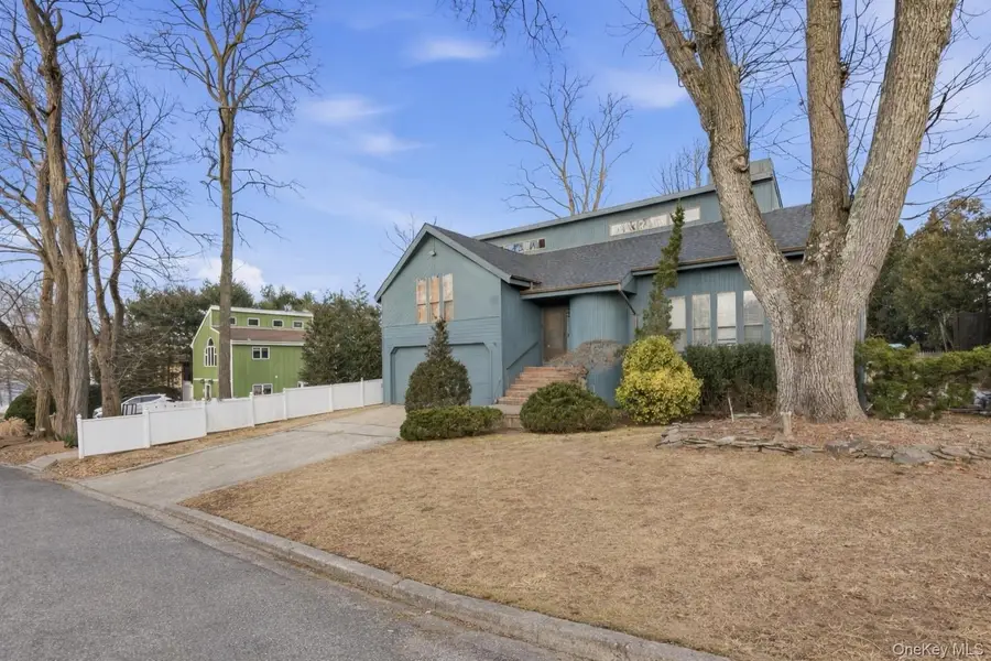 115 Cypress Drive, Kings Park, NY 11754 - Image #3