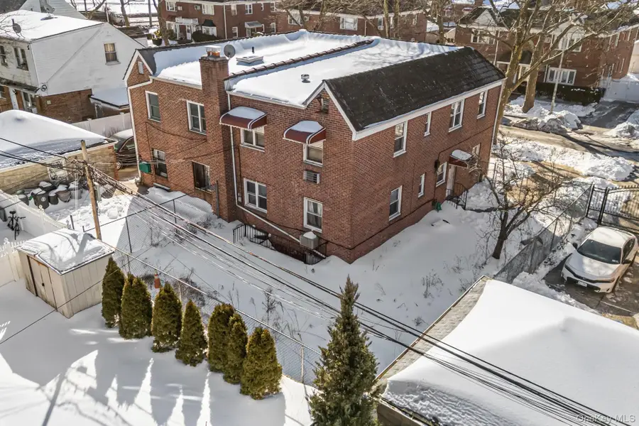 7555 198th Street, Fresh Meadows, NY 11366 - #3