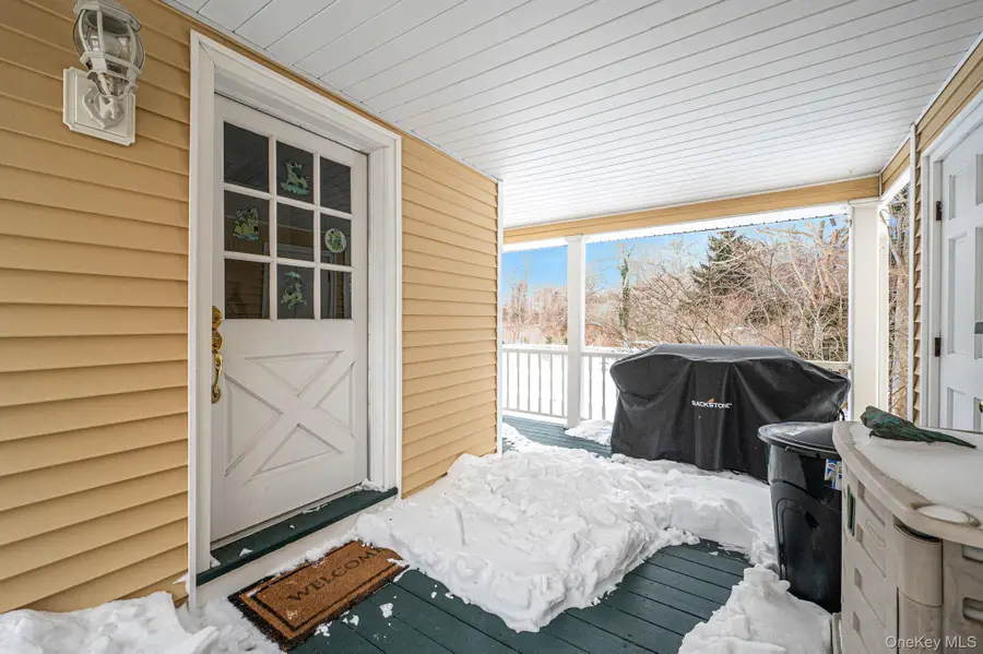 3 Moss Creek Lane, East Patchogue, NY 11772 - #2