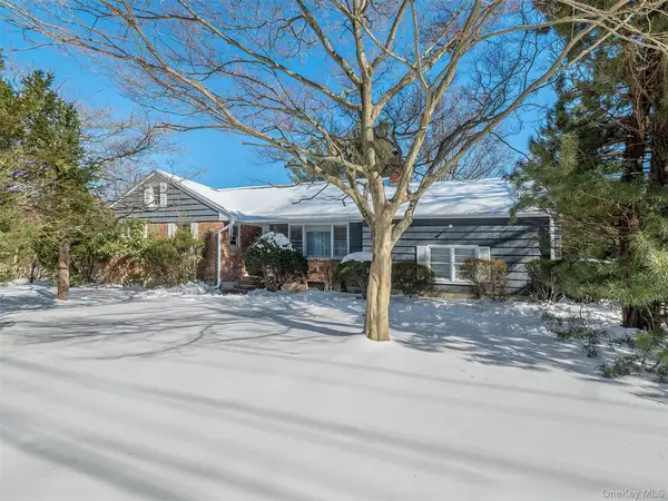 856 Glen Cove Avenue, Glen Head, NY 11545