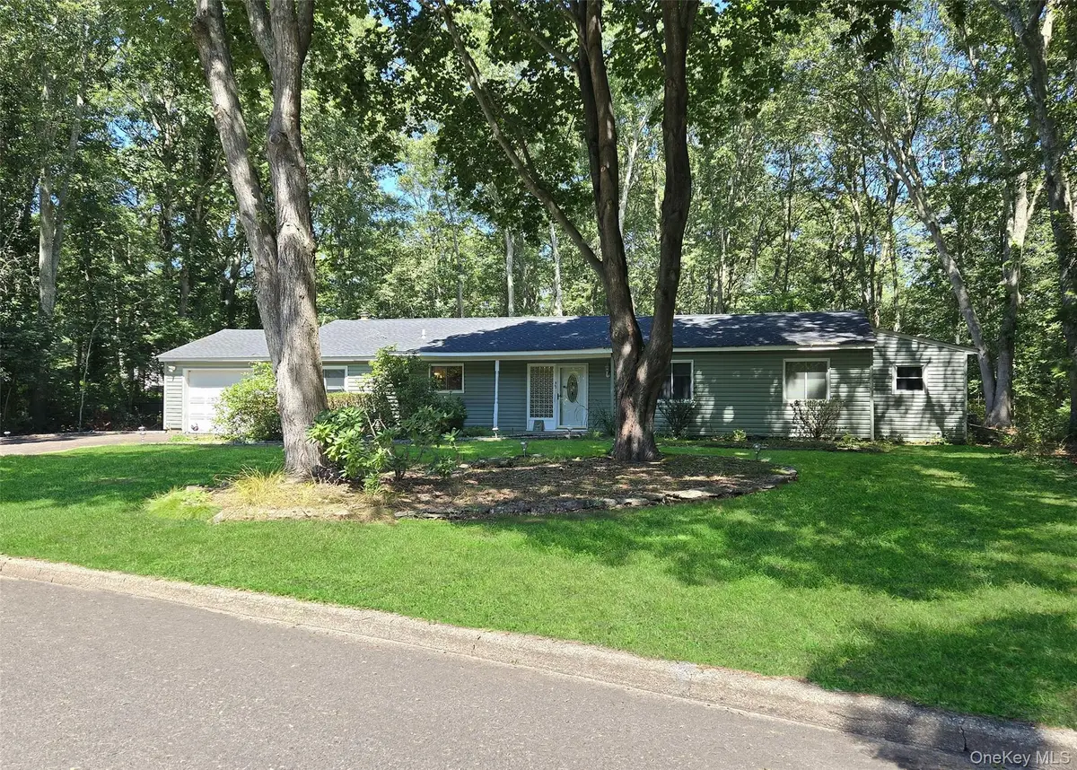 3 Ross Court, Manorville, NY 11949 - #1