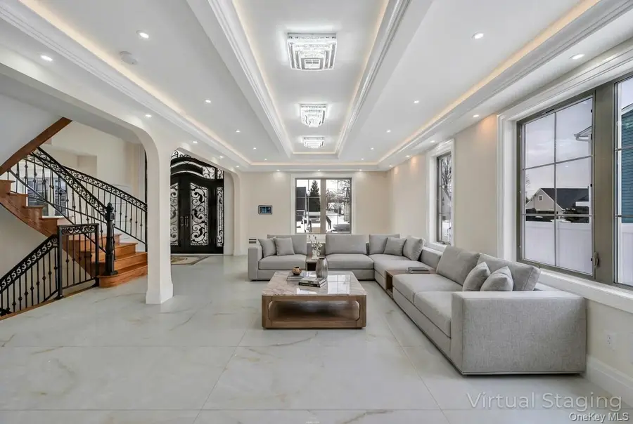 2481 Putnam Drive, East Meadow, NY 11554 - #3