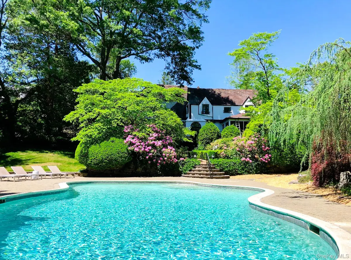 181 Hillair Circle, White Plains, NY 10605 - Image #1