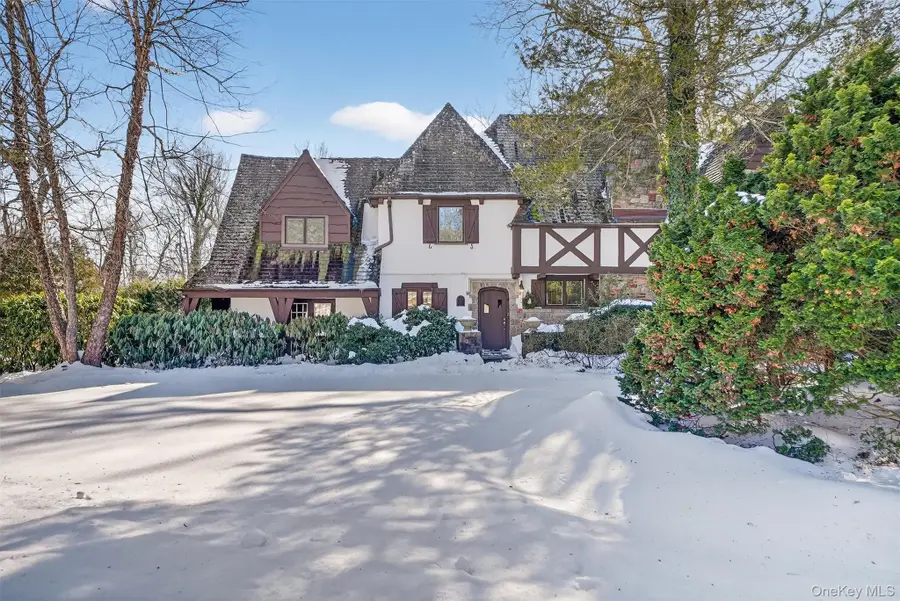 181 Hillair Circle, White Plains, NY 10605 - #3