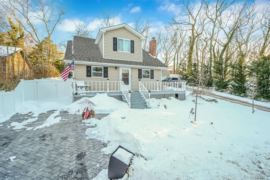 38 Hawthorne Road, Rocky Point, NY 11778 - Image #2
