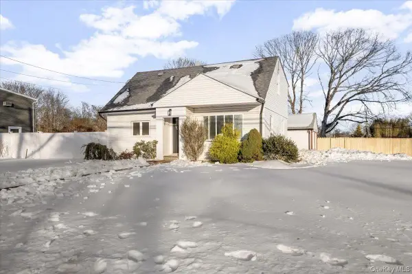 1347 Gardiner Drive, Bay Shore, NY 11706