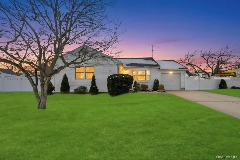 4 Adams Street, Hicksville, NY 11801 - #1