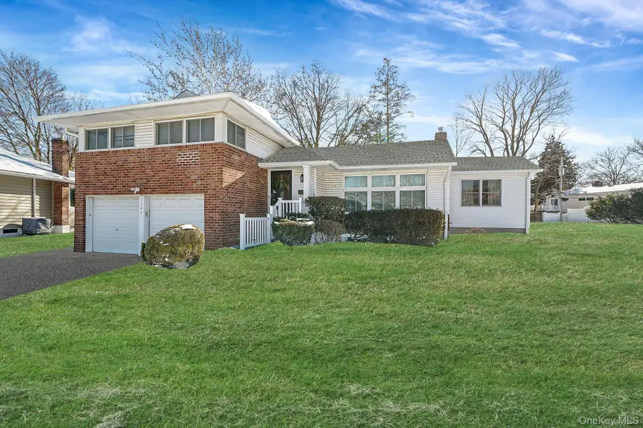 1384 Dieman Lane, East Meadow, NY 11554 - #2