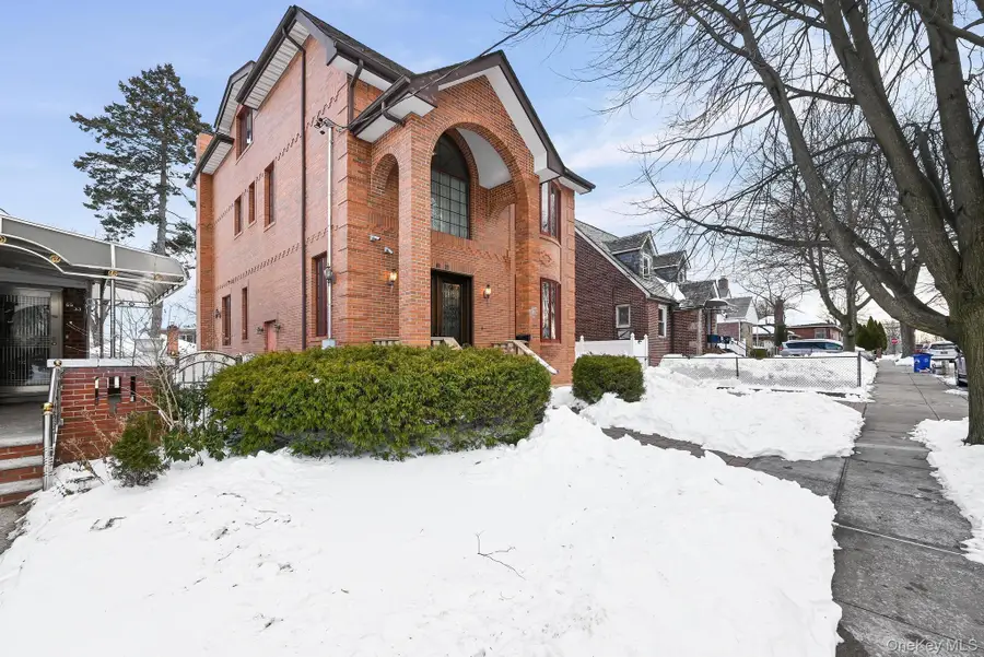 6537 169th Street, Fresh Meadows, NY 11365 - #3