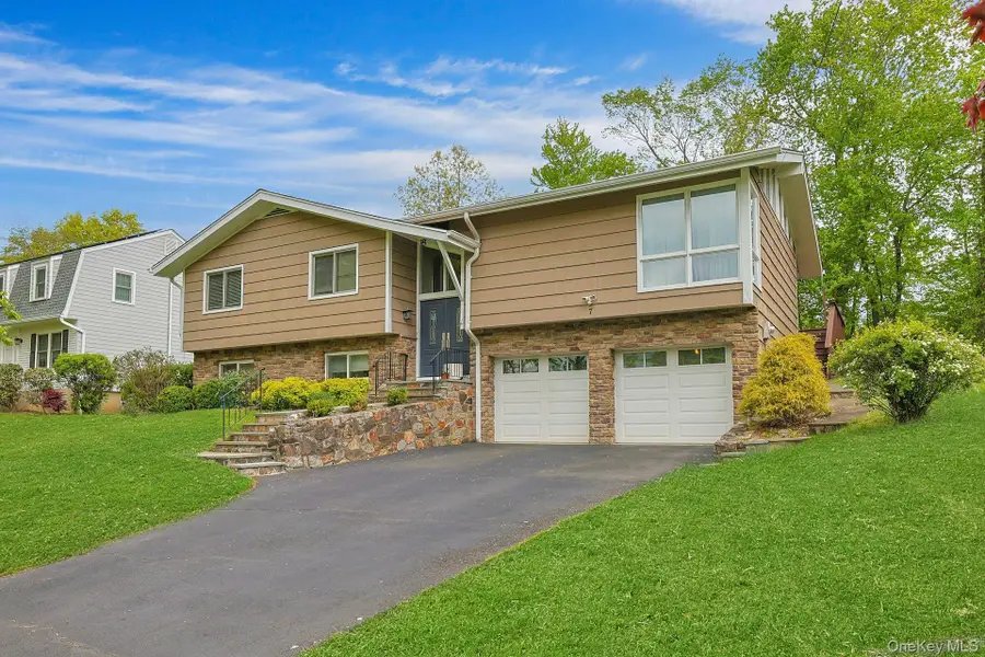 7 Lorenz Drive, Valhalla, NY 10595 - #2