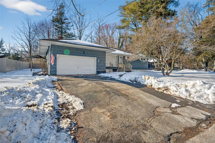 50 Oakcrest Avenue, Middle Island, NY 11953 - #2