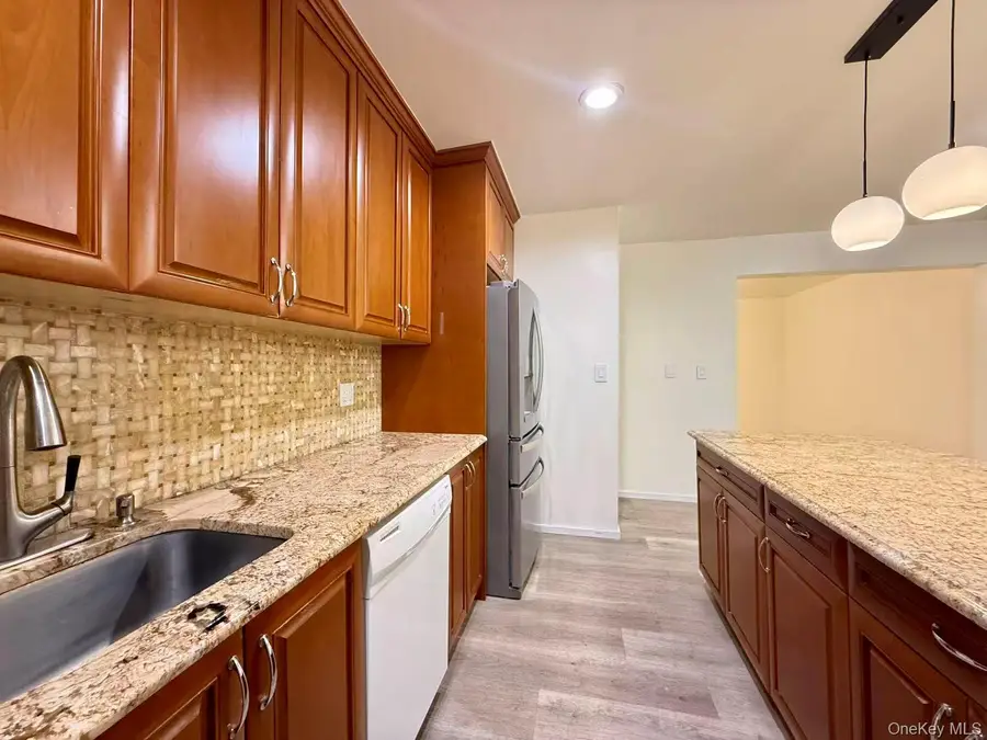 38-15 149 Street #5H, Flushing, NY 11354 - #3