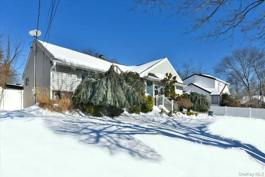 1721 Michael William Road, North Merrick, NY 11566 - #3