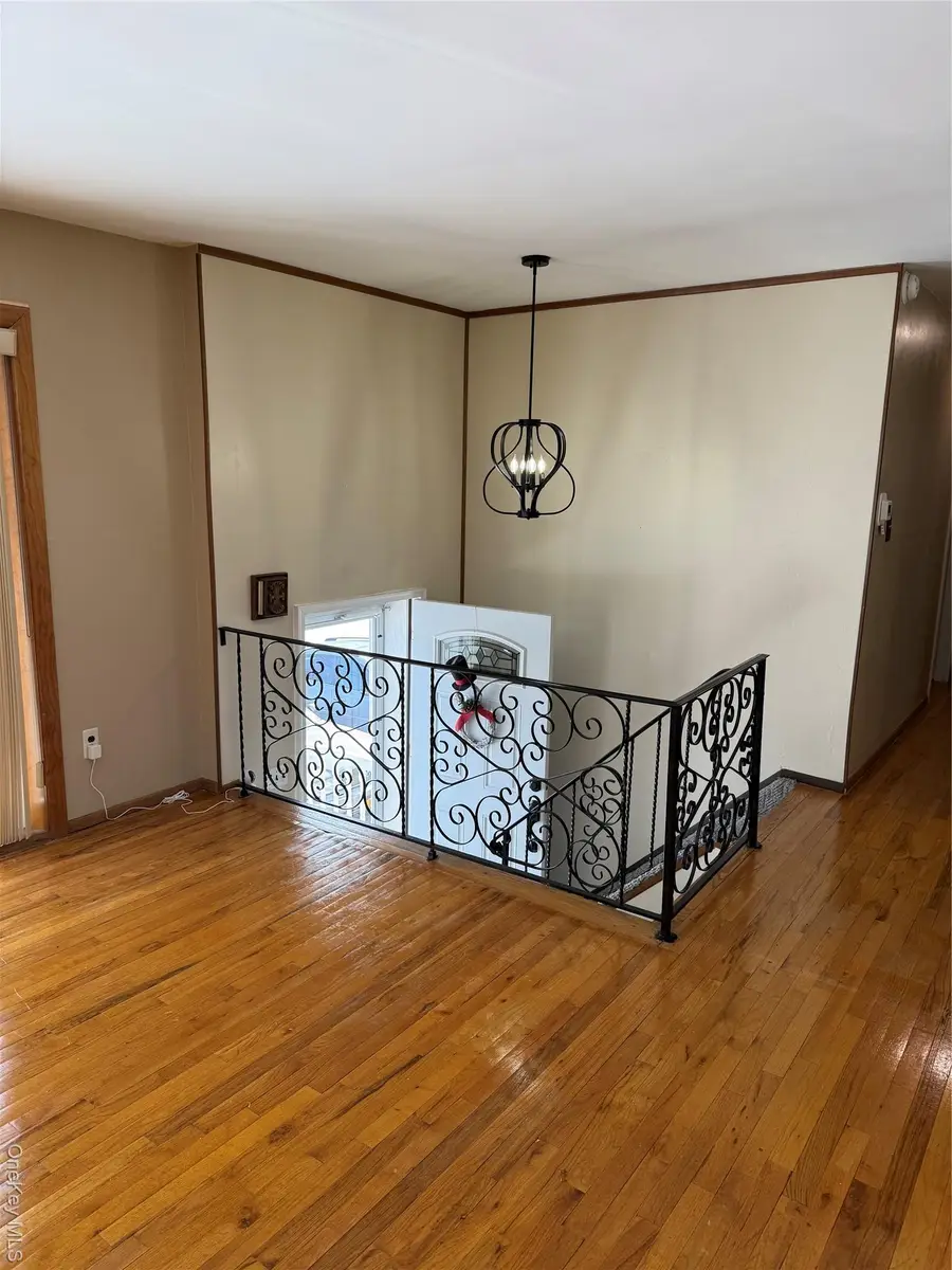 192 E 5th Street, Deer Park, NY 11729 - #2