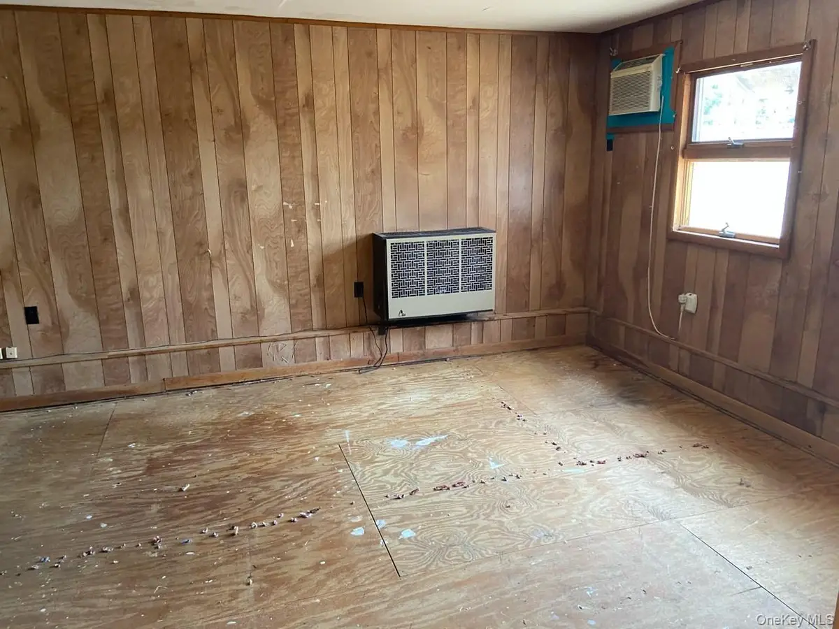 18 Joyce Drive, Riverhead, NY 11901 - #1