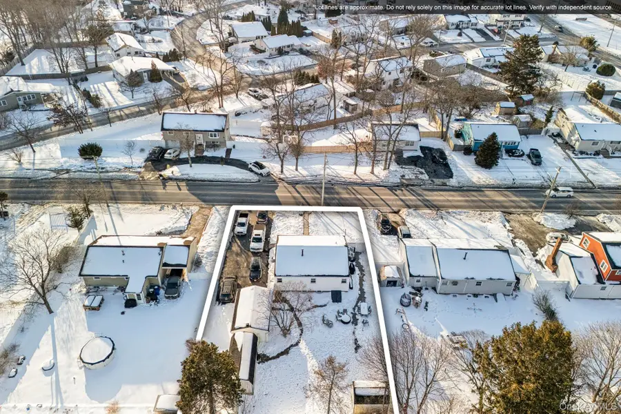 662 College Road, Farmingville, NY 11738 - #3