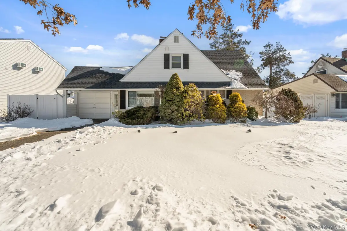 51 Shepherd Lane, Levittown, NY 11756 - #1