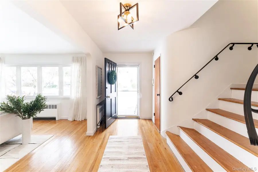 84 Russell Road, Garden City, NY 11530 - Image #2