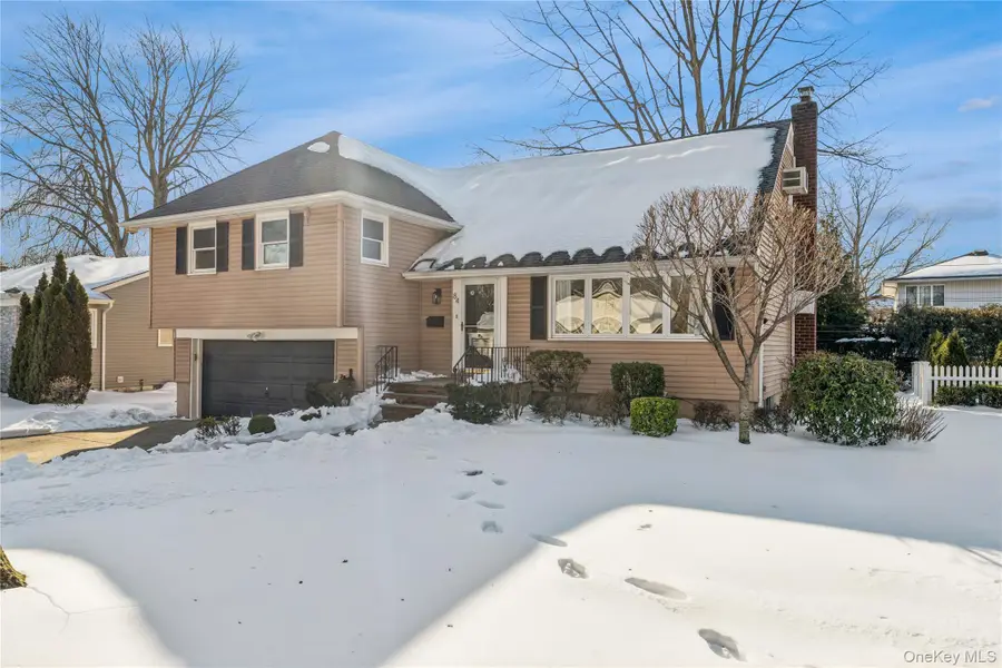 84 Russell Road, Garden City, NY 11530 - Image #3