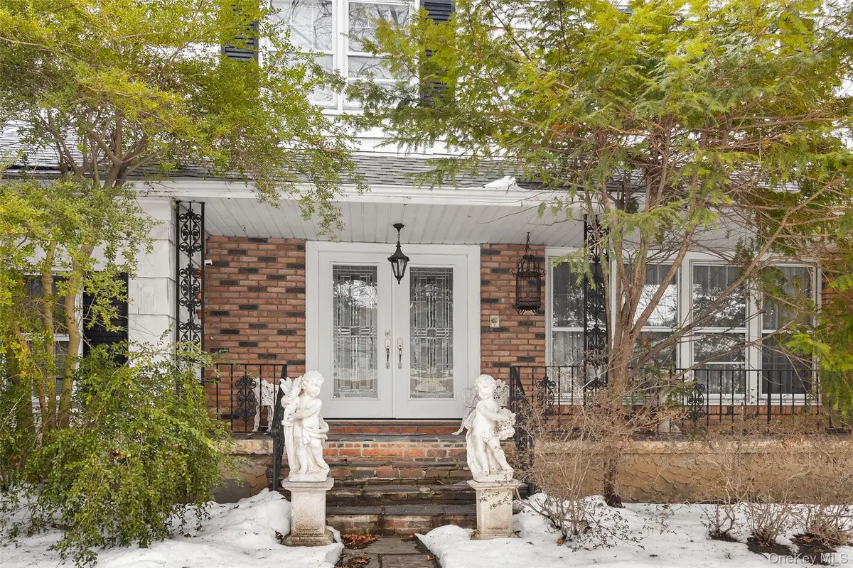 20 Old Farm Road, Scarsdale, NY 10583 - #1