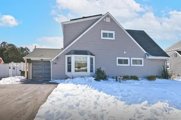 14 Thimble Lane, Hicksville, NY 11801