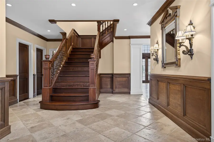 220 Elderfields Road, Manhasset, NY 11030 - Image #3