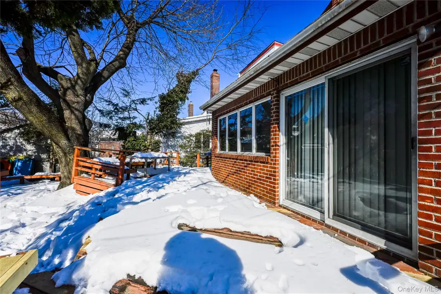 7358 189th Street, Fresh Meadows, NY 11366 - #2