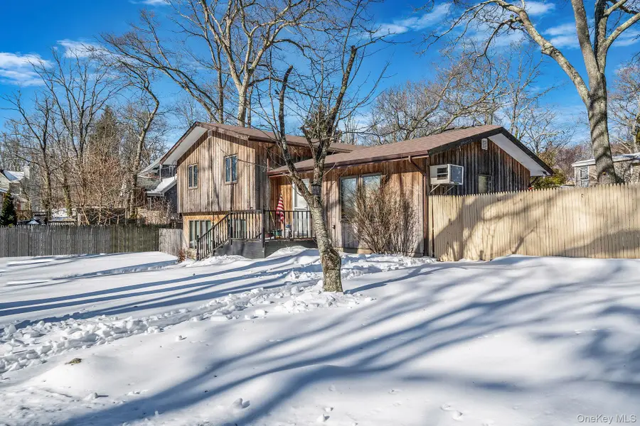 74 Hempstead Drive, Sound Beach, NY 11789 - #3