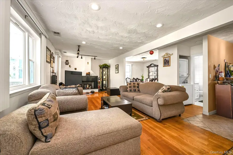 68-57 Cloverdale Boulevard #109, Bayside, NY 11364 - #3