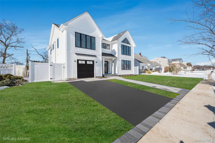 38 Pond Lane, Levittown, NY 11756 - #2