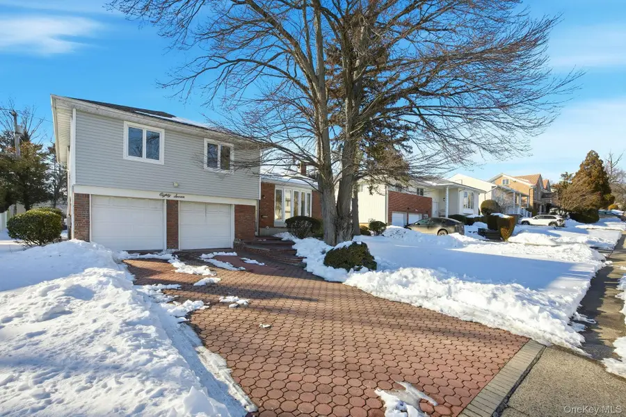 87 Executive Drive, New Hyde Park, NY 11040 - #2