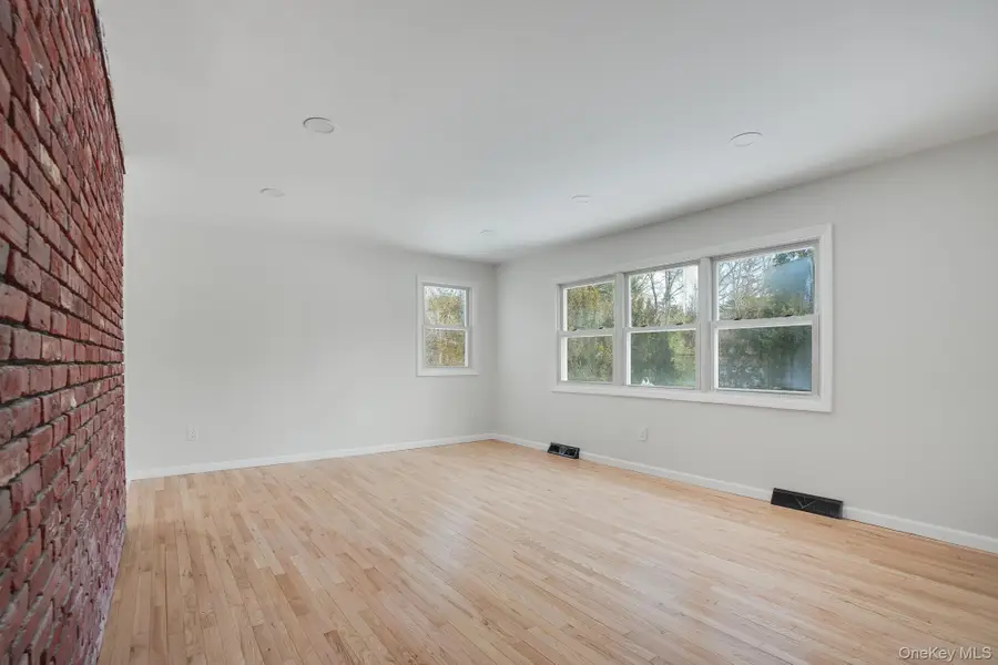 629 Twin Arch Road, Rock Tavern, NY 12575 - #2