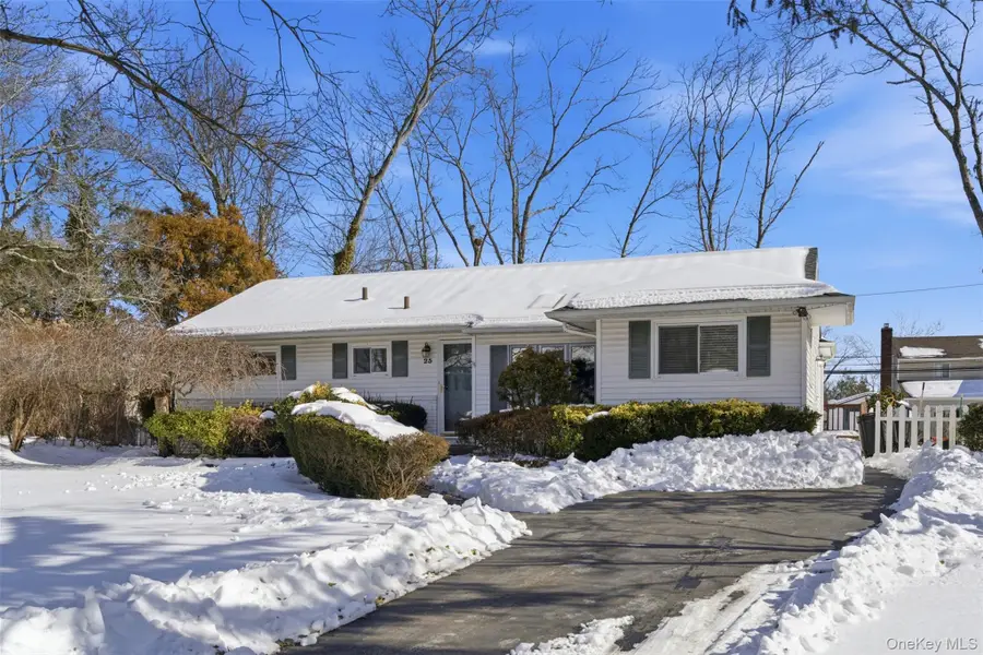 25 Rogers Lane, Smithtown, NY 11787 - Image #3