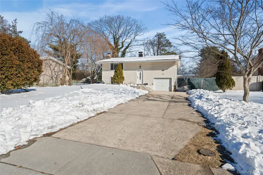 19 Scotchpine Drive, Islandia, NY 11749 - #2