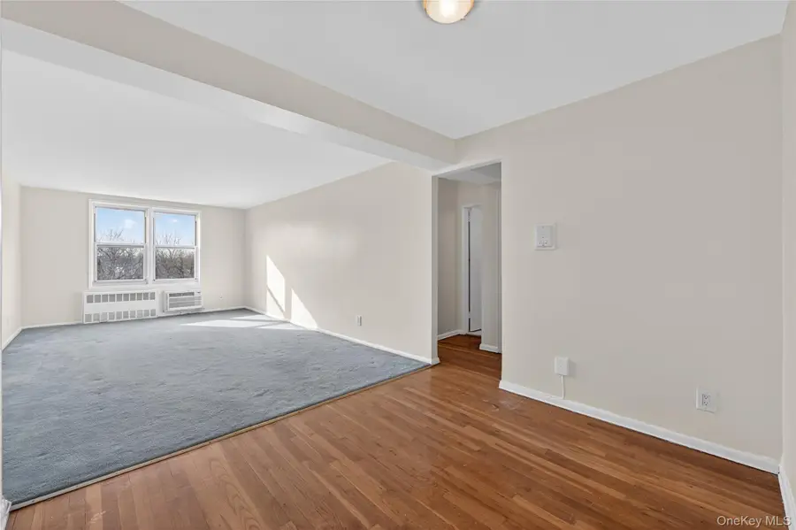 66-10 Thornton Place #4C, Rego Park, NY 11374 - #3